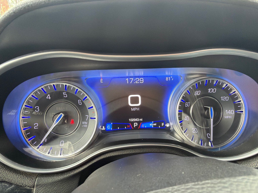 2021 Chrysler 300 Image 9
