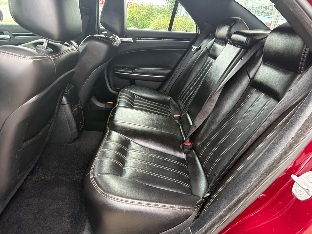 2021 Chrysler 300 Image 13