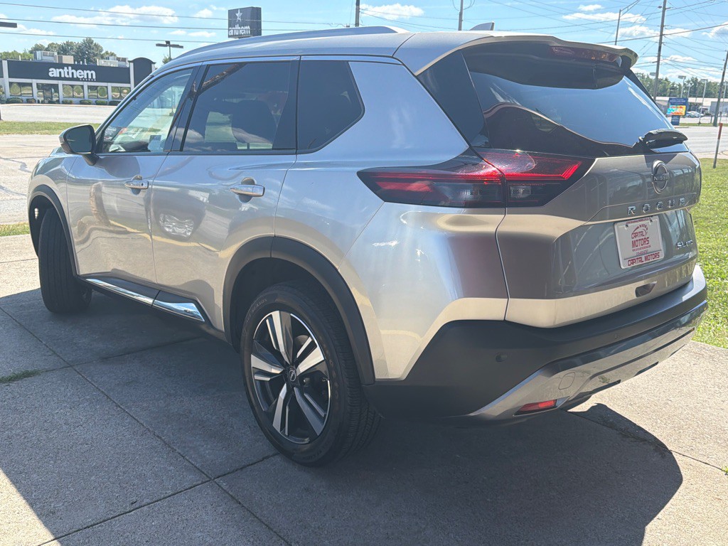 2023 Nissan Rogue Image 2