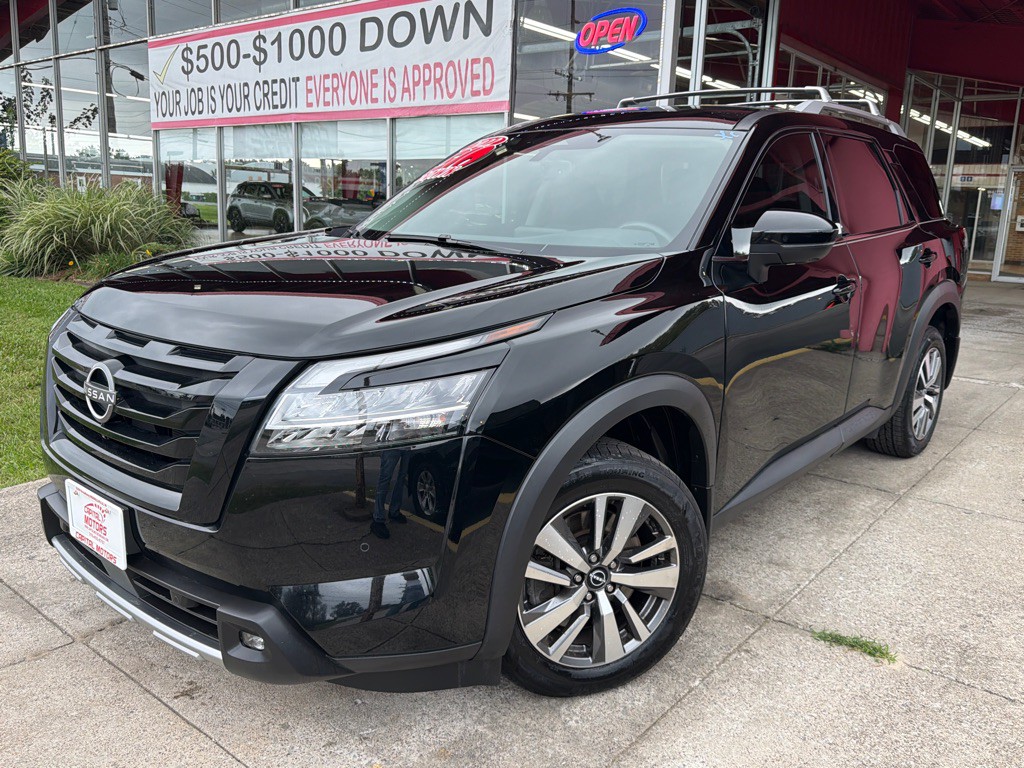 2022 Nissan Pathfinder Image 1