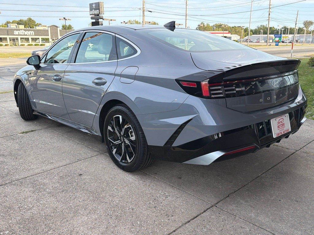 2024 Hyundai Sonata Image 2