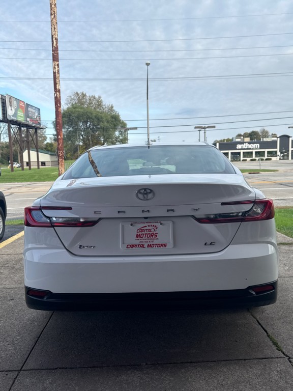 2025 Toyota Camry Image 3