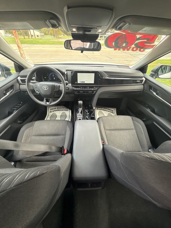 2025 Toyota Camry Image 13
