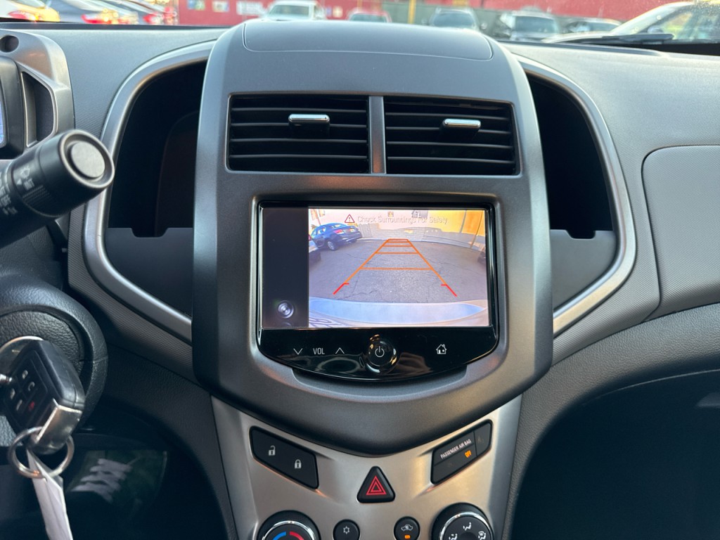 2016 Chevrolet Sonic Image 26