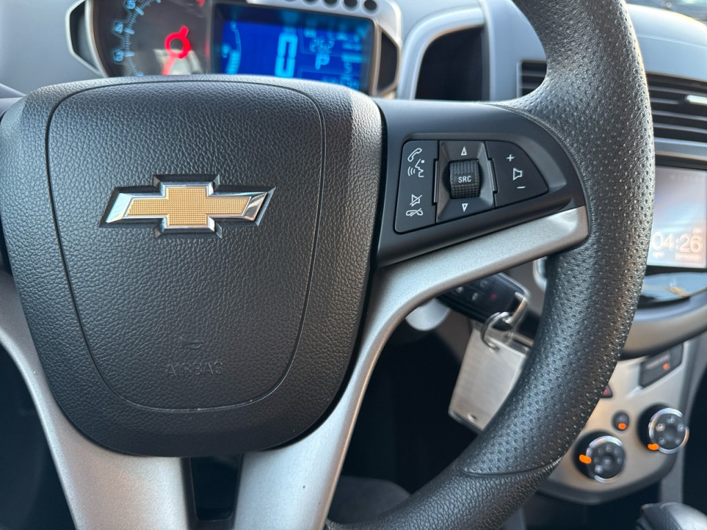 2016 Chevrolet Sonic Image 27
