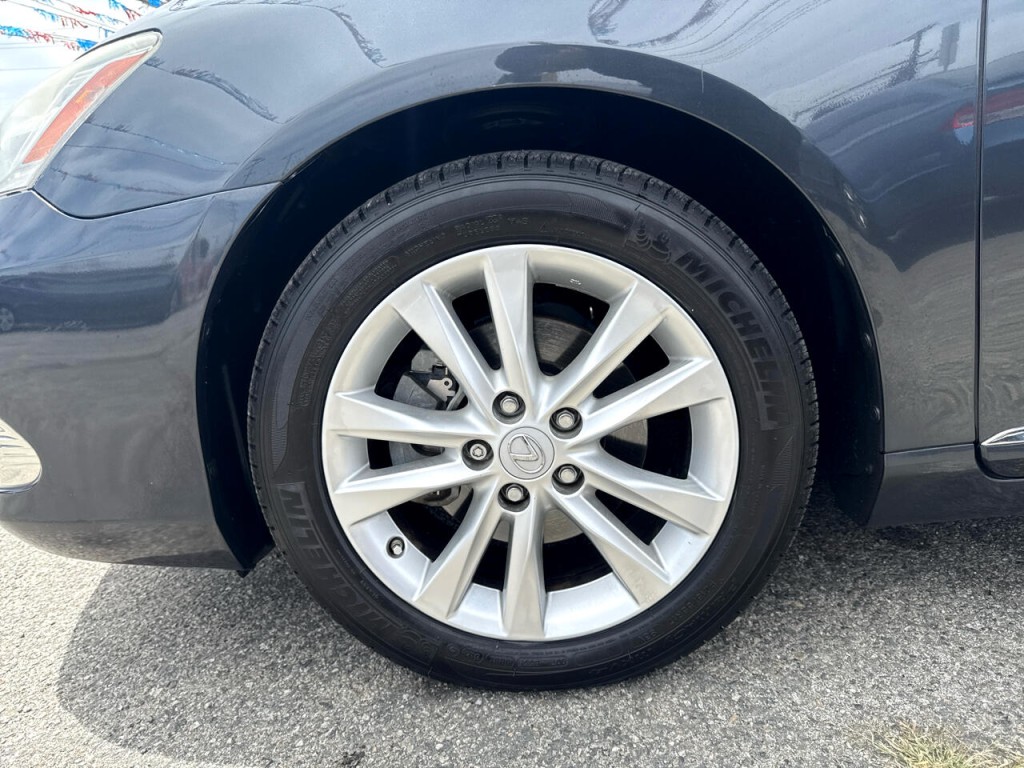 2011 Lexus ES 350 Image 11