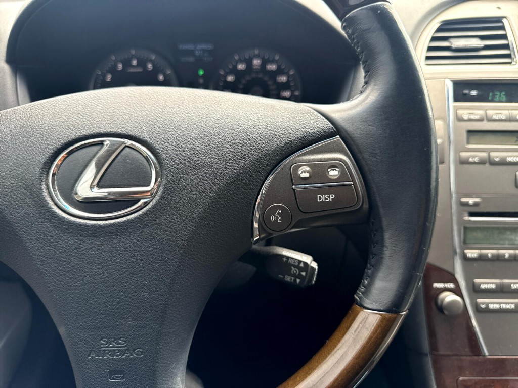 2011 Lexus ES 350 Image 25