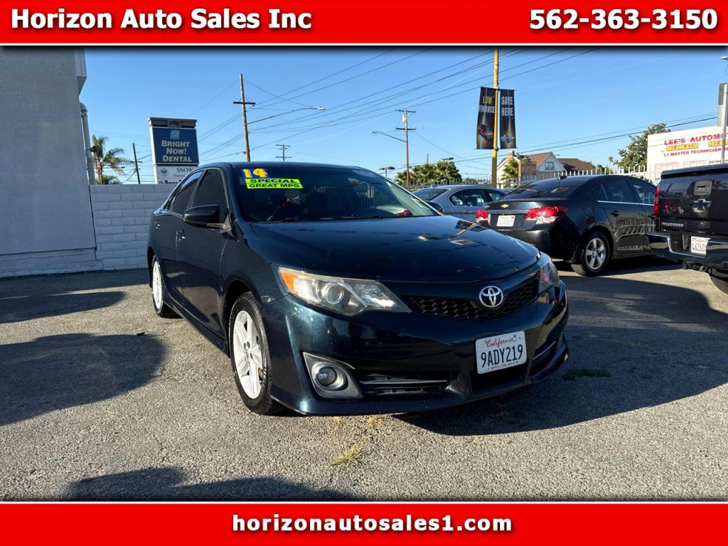 2014 Toyota Camry Image 1