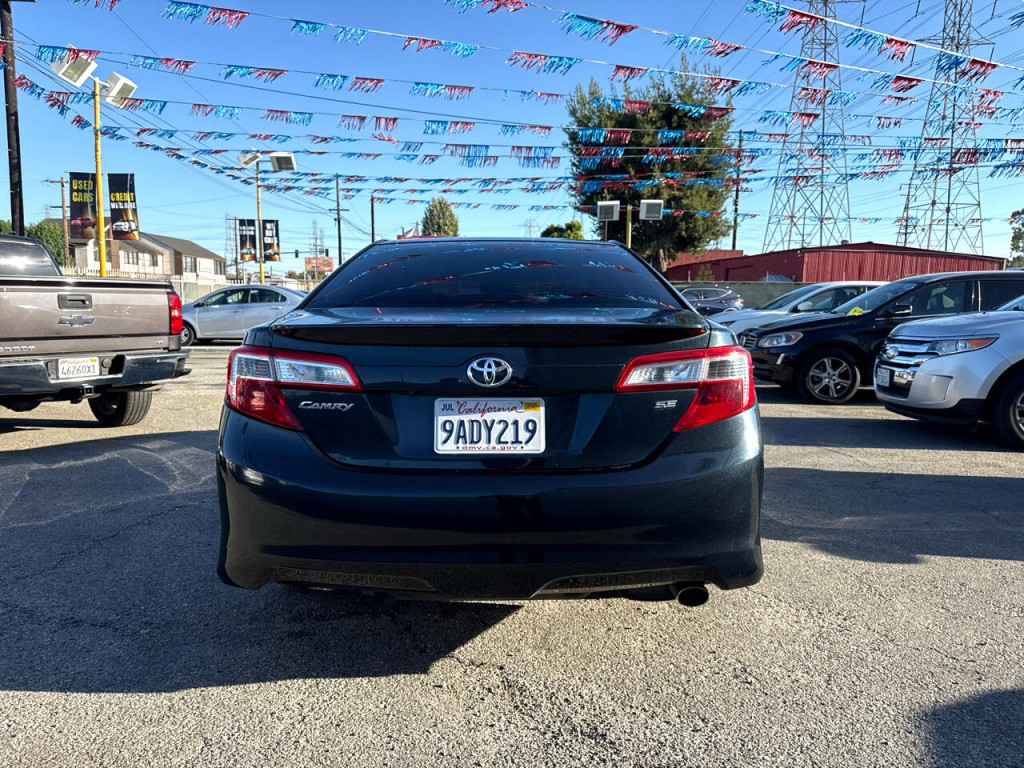 2014 Toyota Camry Image 5