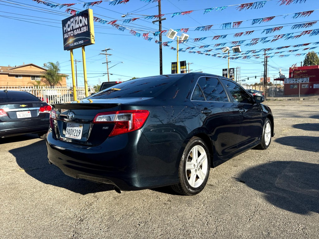 2014 Toyota Camry Image 6