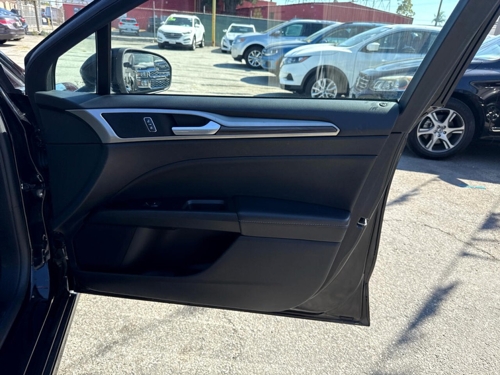 2018 Ford Fusion Image 12