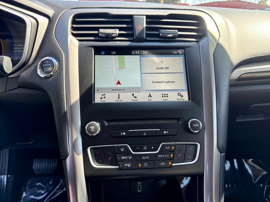 2018 Ford Fusion Image 24