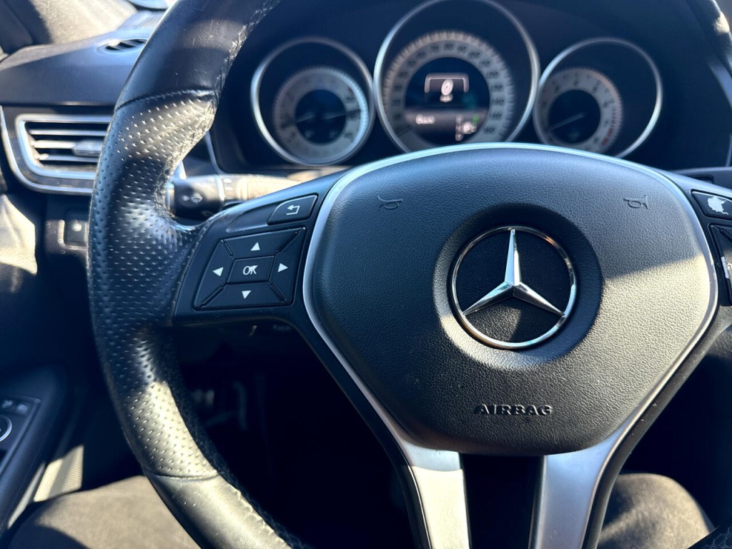 2016 Mercedes-Benz E-Class Image 27