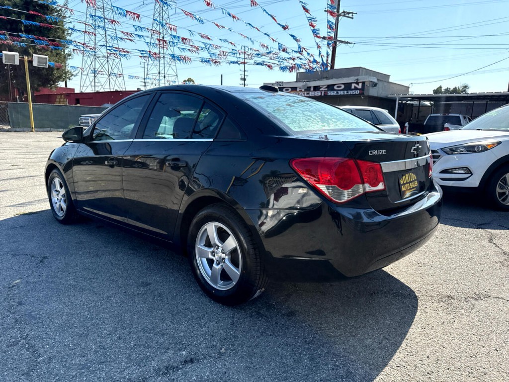 2015 Chevrolet Cruze Image 4