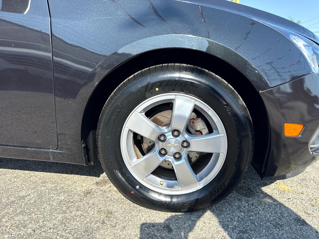 2015 Chevrolet Cruze Image 8