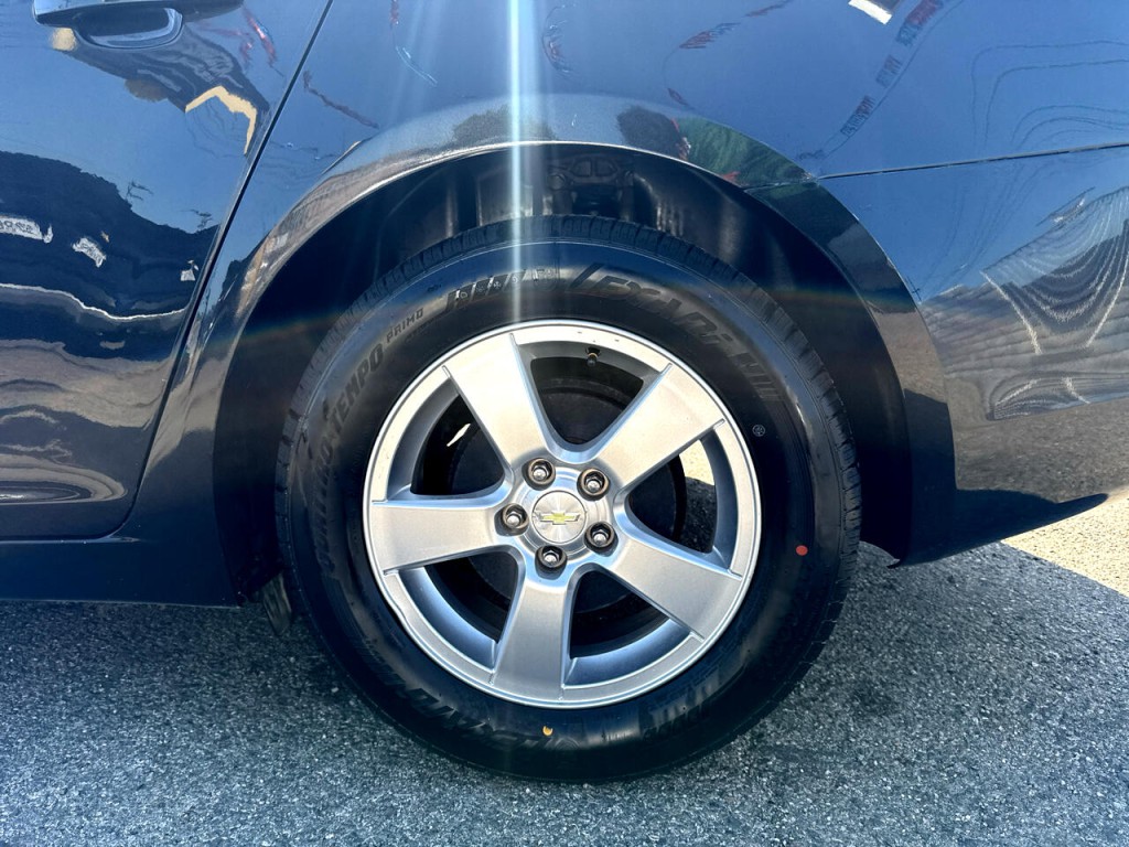 2015 Chevrolet Cruze Image 10