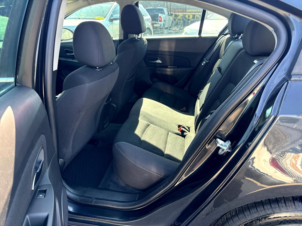 2015 Chevrolet Cruze Image 19