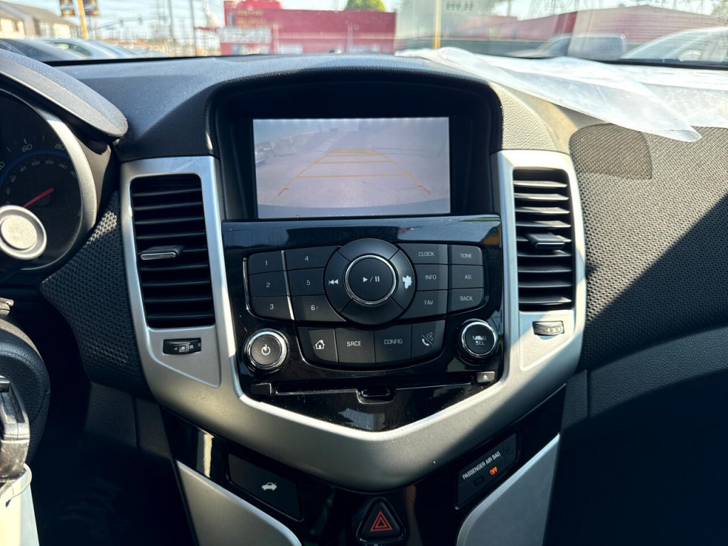 2015 Chevrolet Cruze Image 26