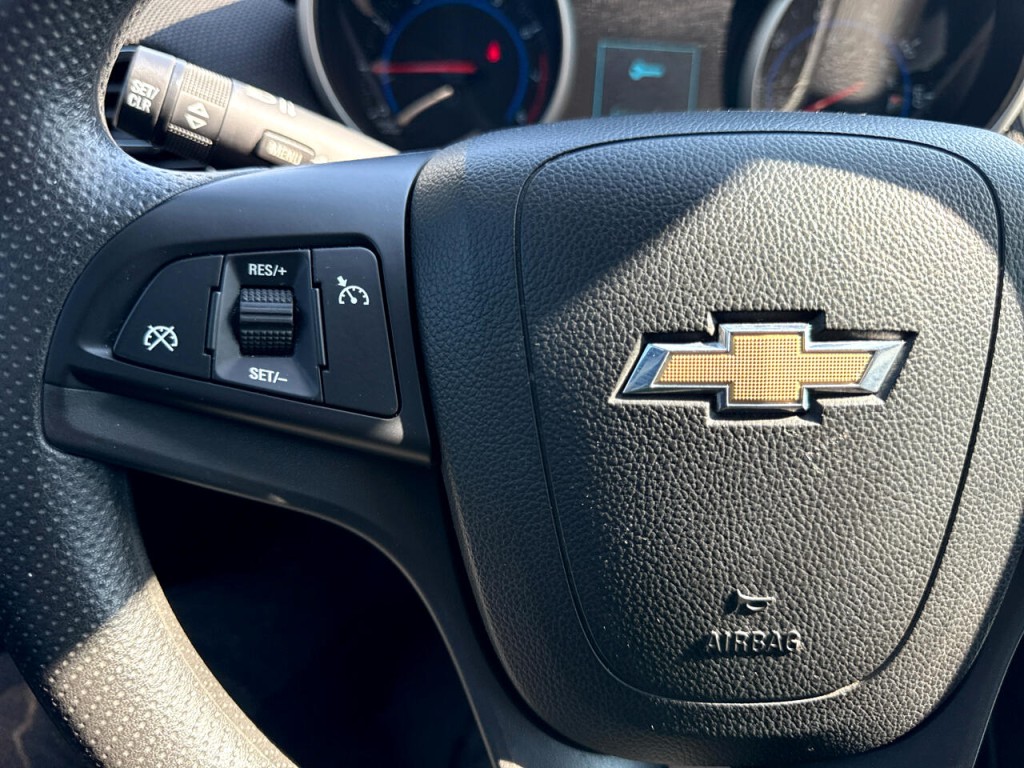 2015 Chevrolet Cruze Image 29