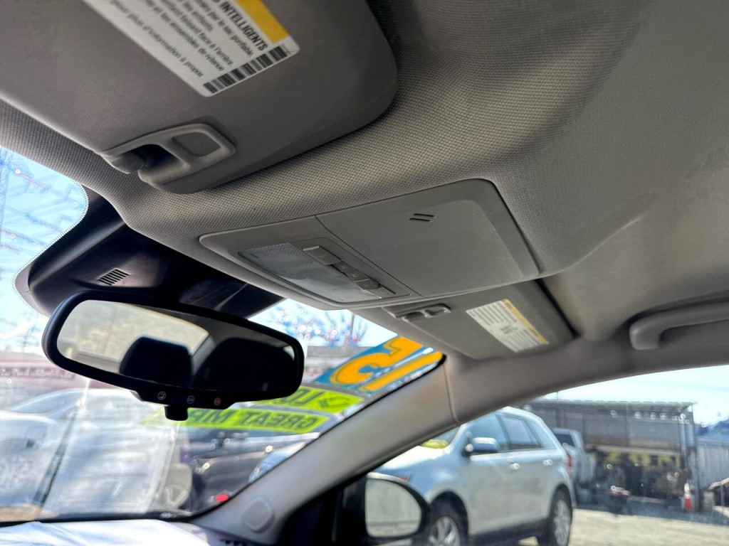 2015 Chevrolet Cruze Image 32
