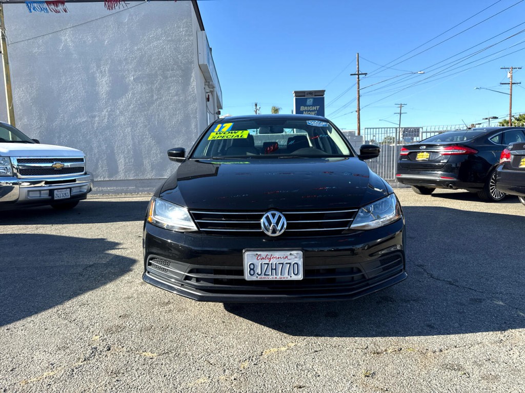 2017 Volkswagen Jetta Image 2