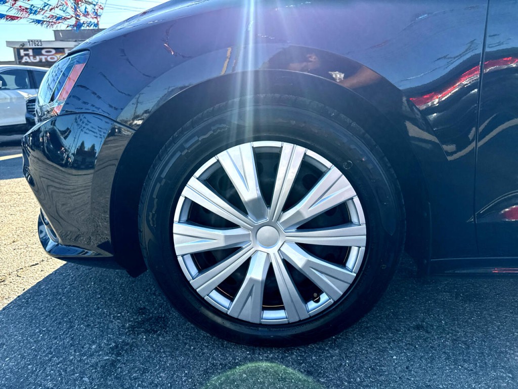 2017 Volkswagen Jetta Image 11
