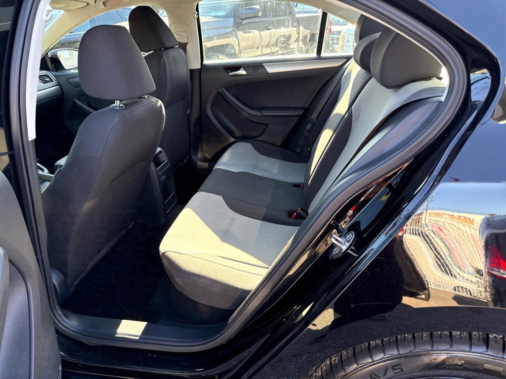 2017 Volkswagen Jetta Image 19