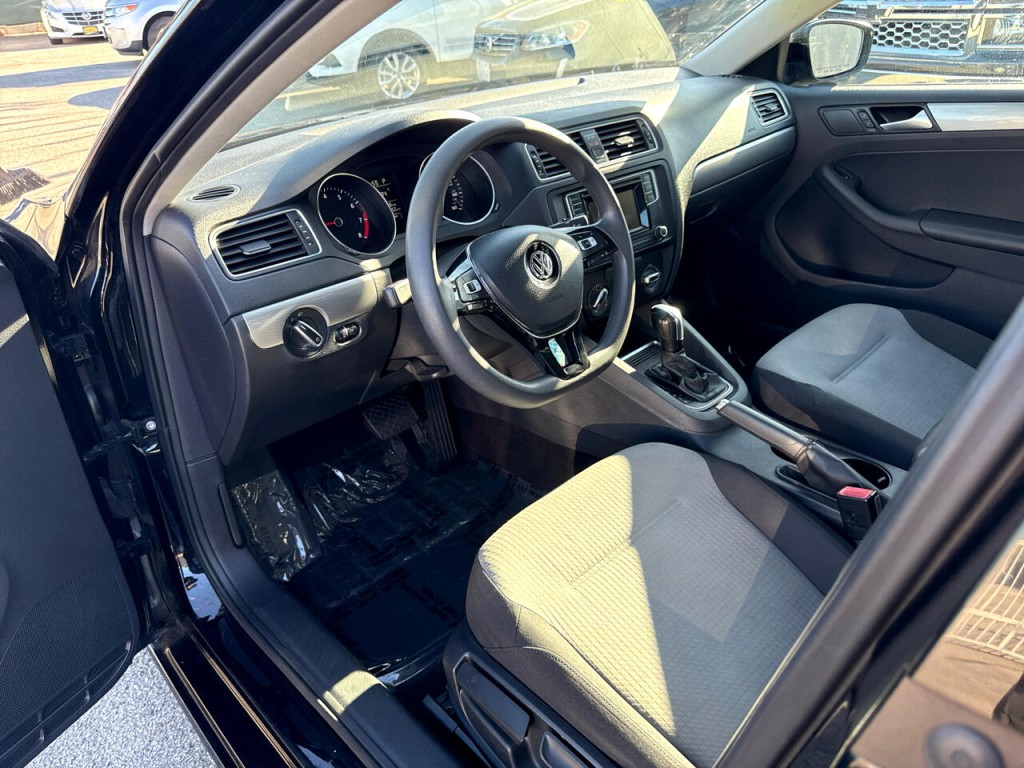 2017 Volkswagen Jetta Image 21