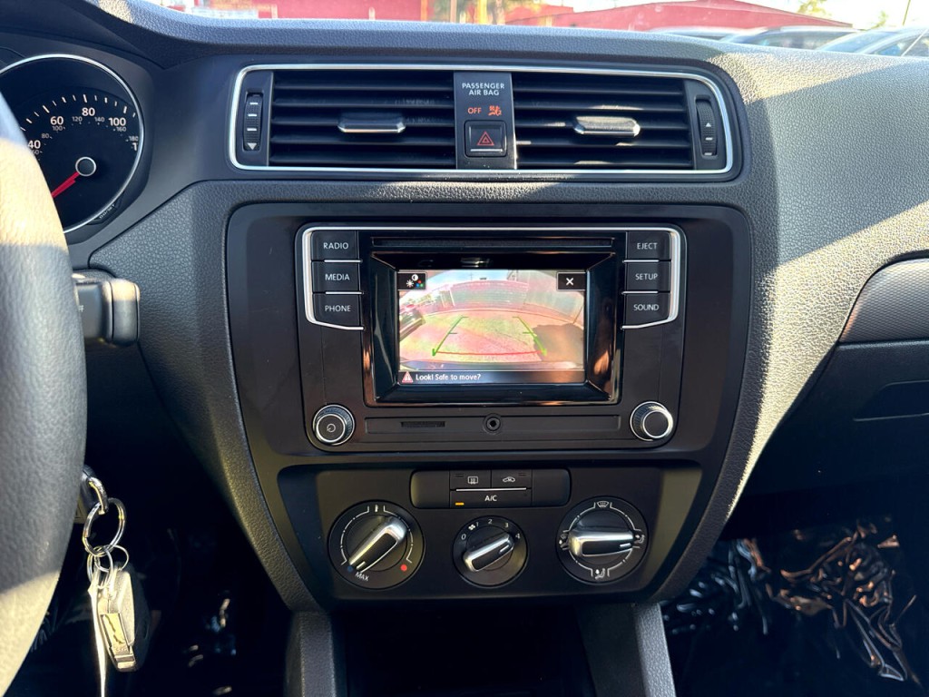 2017 Volkswagen Jetta Image 25
