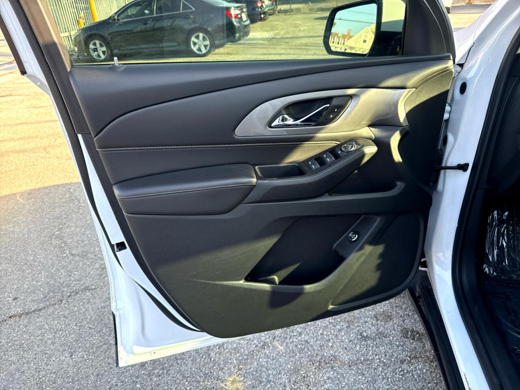 2018 Chevrolet Traverse Image 25