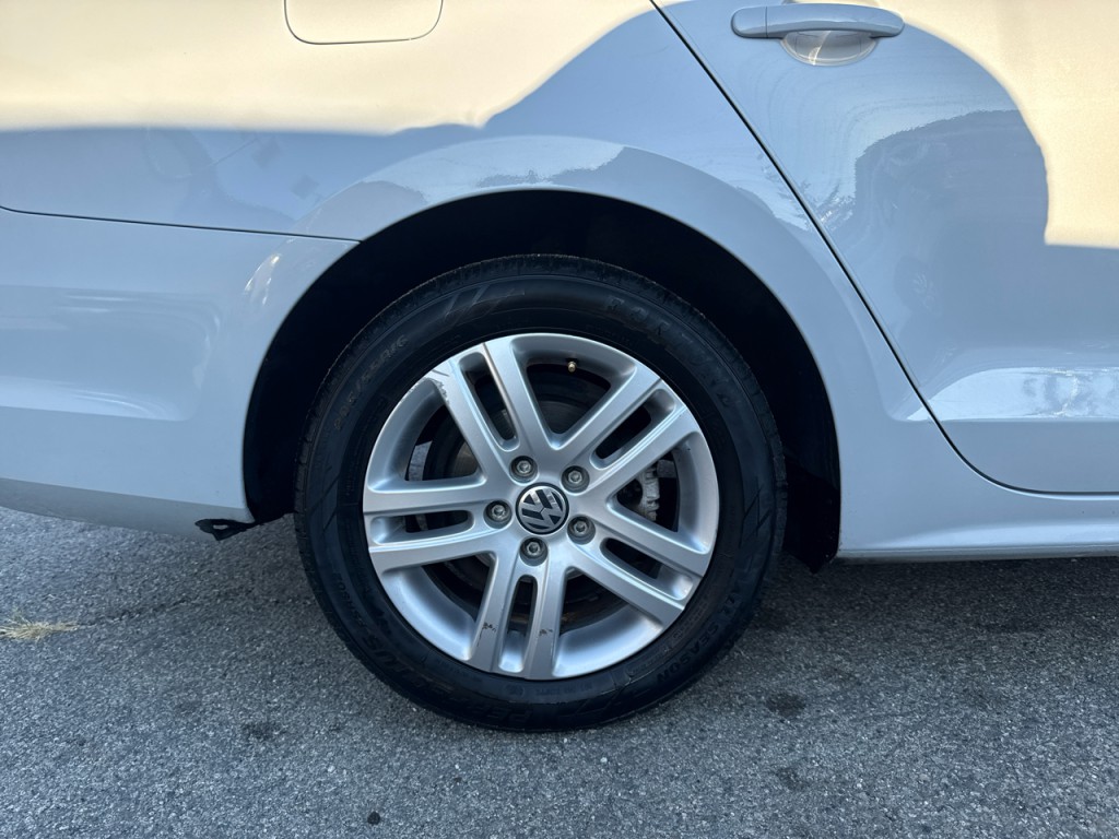 2017 Volkswagen Jetta Image 9