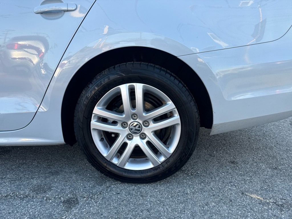 2017 Volkswagen Jetta Image 10