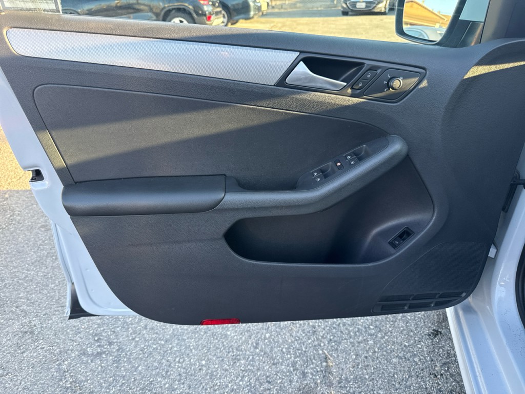 2017 Volkswagen Jetta Image 20