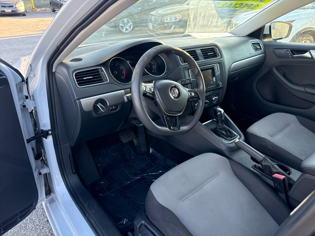2017 Volkswagen Jetta Image 21
