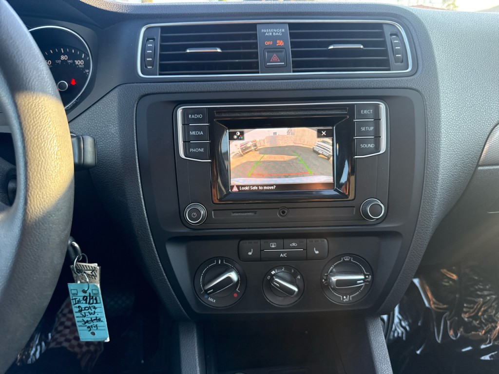 2017 Volkswagen Jetta Image 25