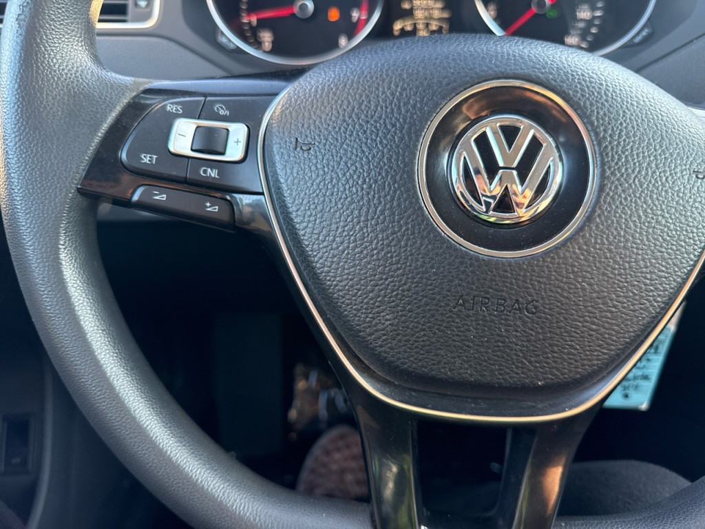 2017 Volkswagen Jetta Image 27