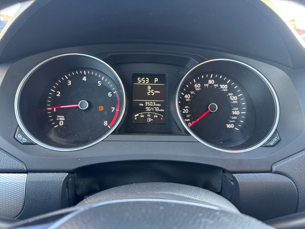 2017 Volkswagen Jetta Image 29