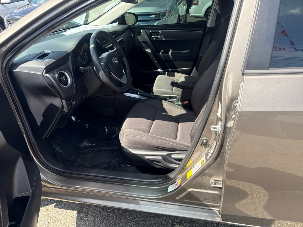 2017 Toyota Corolla Image 22
