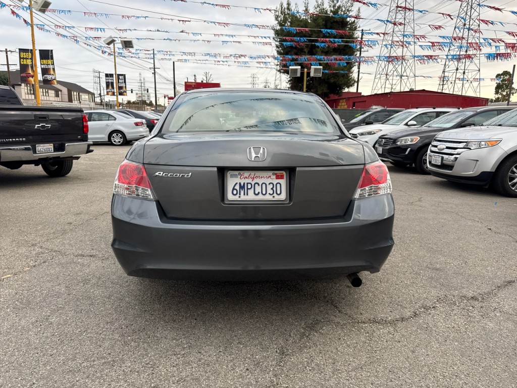 2010 Honda Accord Image 5