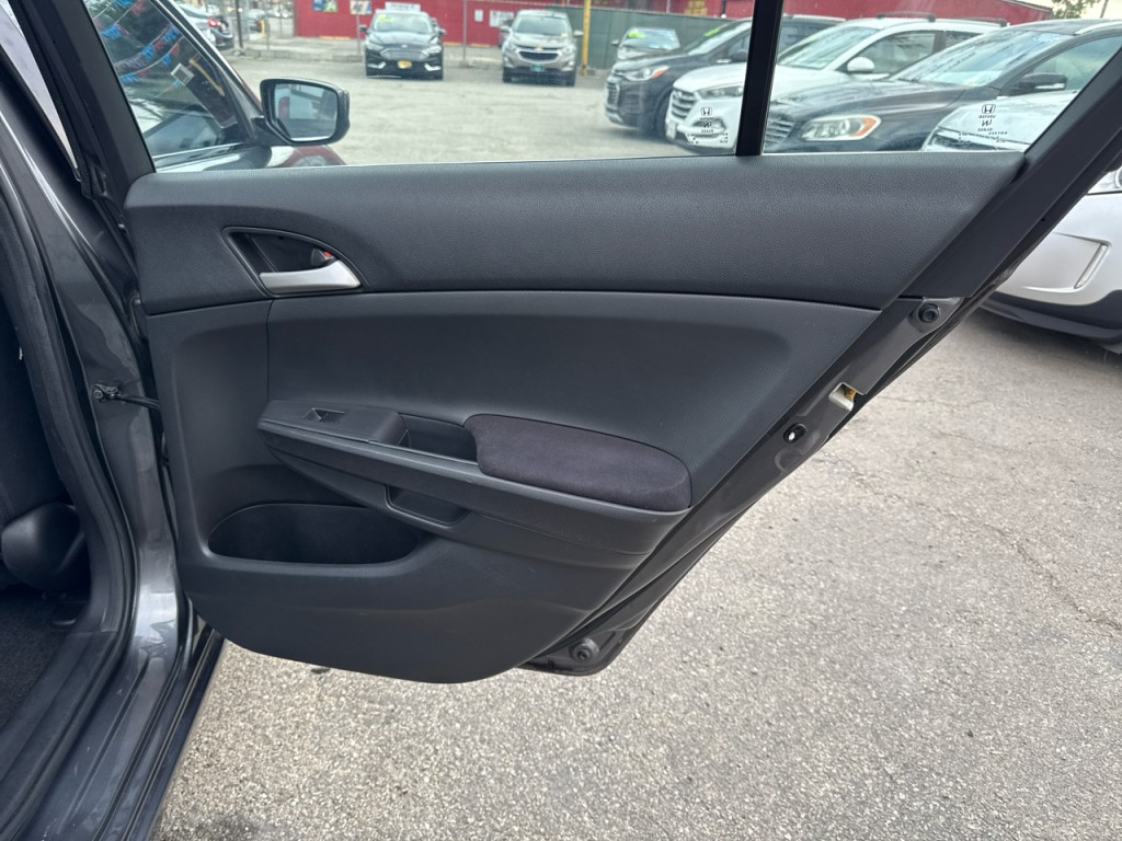 2010 Honda Accord Image 14