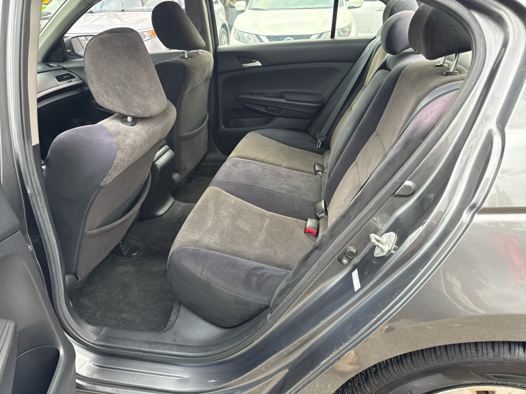 2010 Honda Accord Image 20