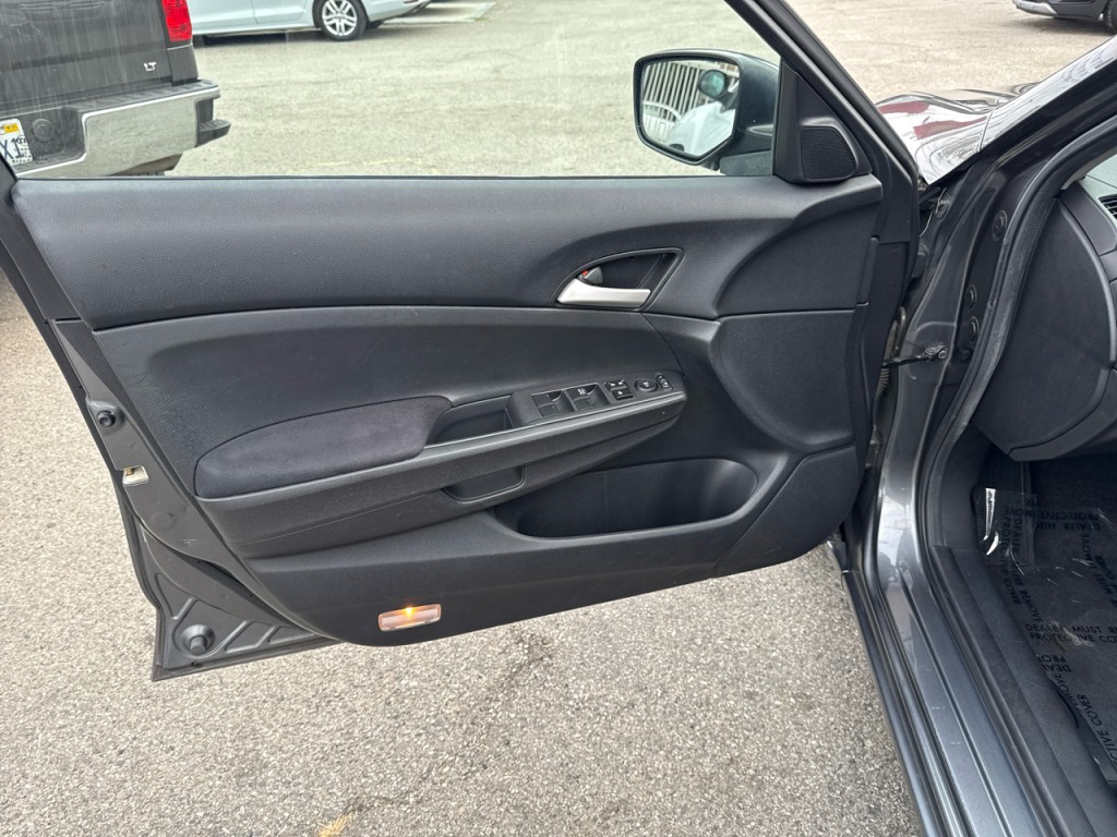 2010 Honda Accord Image 21