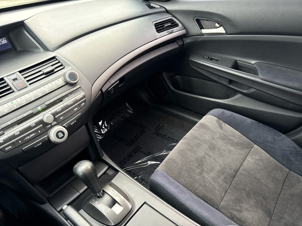 2010 Honda Accord Image 32
