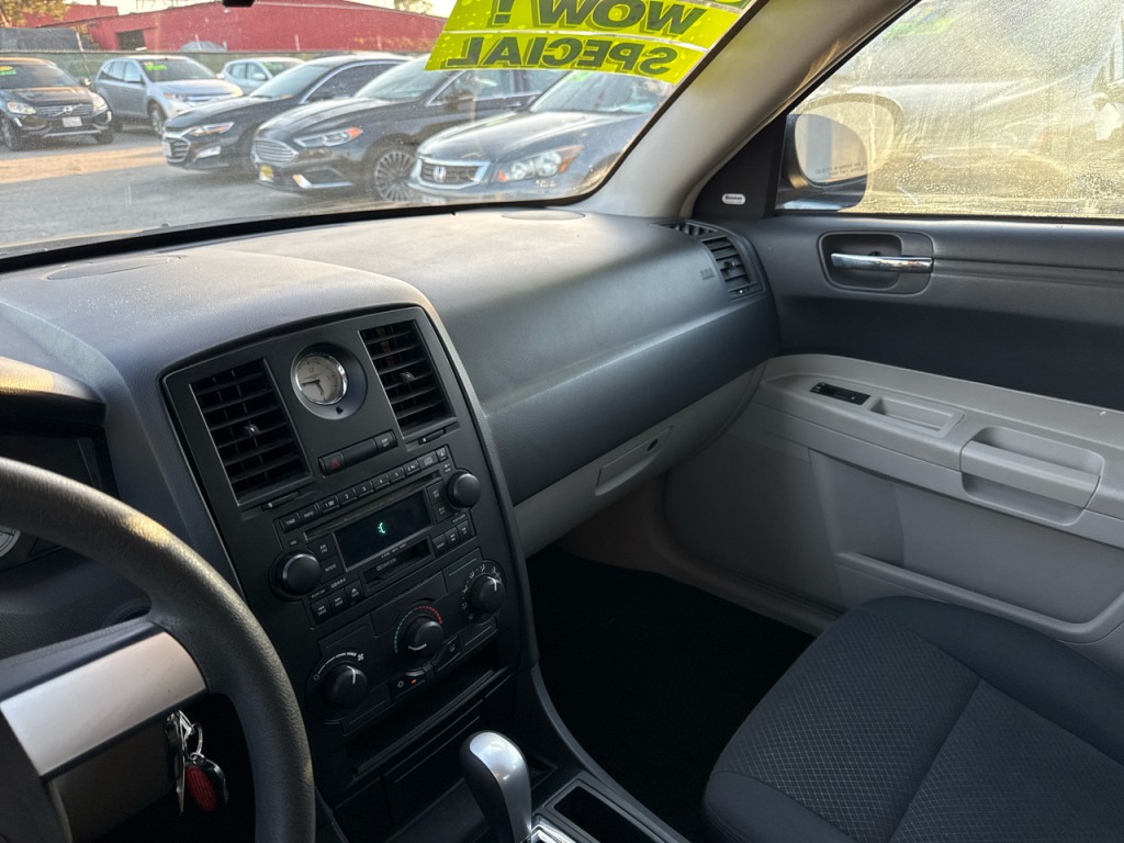 2007 Chrysler 300 Image 27
