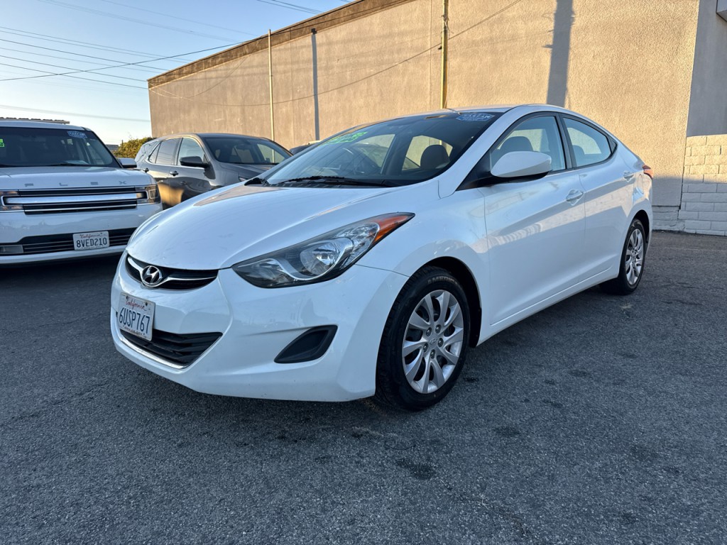 2012 Hyundai Elantra Image 3