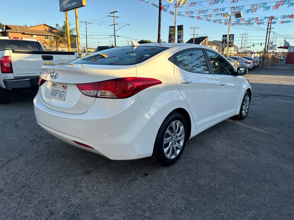 2012 Hyundai Elantra Image 6