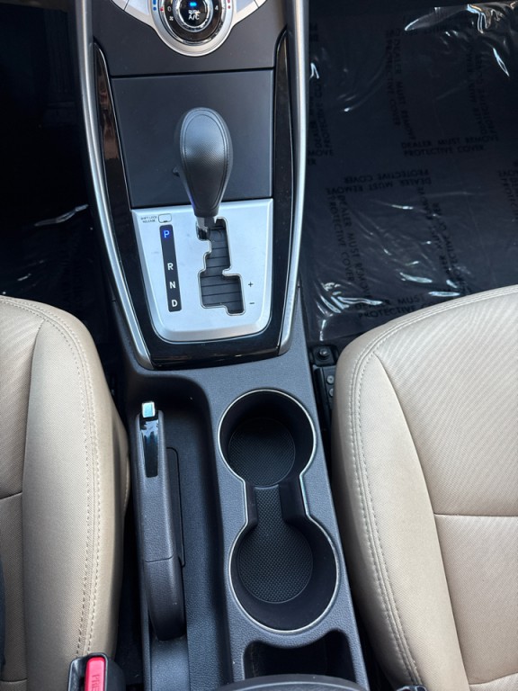2012 Hyundai Elantra Image 23