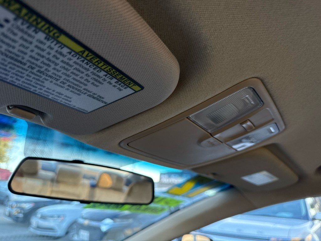 2012 Hyundai Elantra Image 29