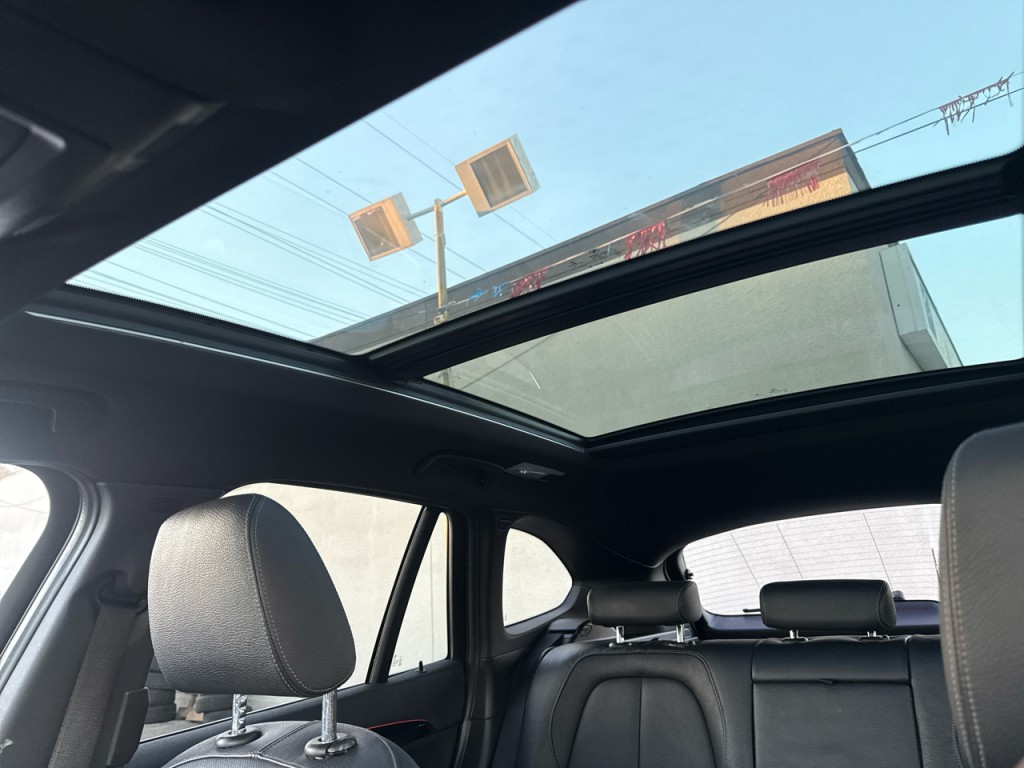 2018 BMW X1 Image 32