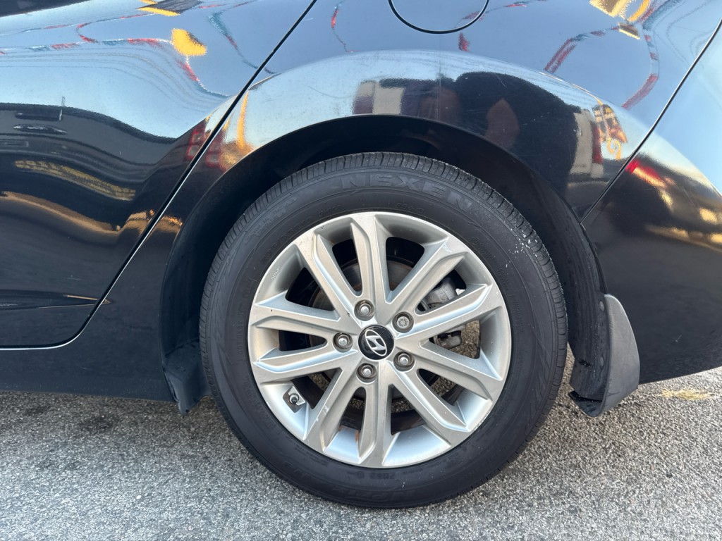 2014 Hyundai Elantra Image 10